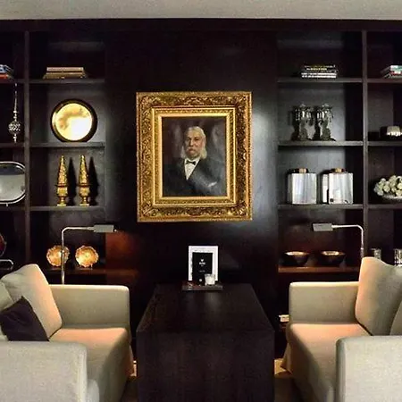 Universal Boutique 4*