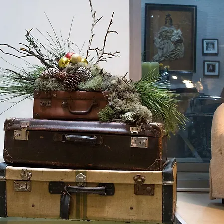 Universal Boutique 4*