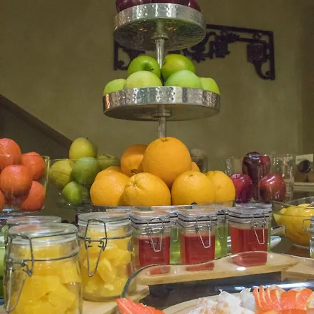 Hotel Universal Boutique 4*