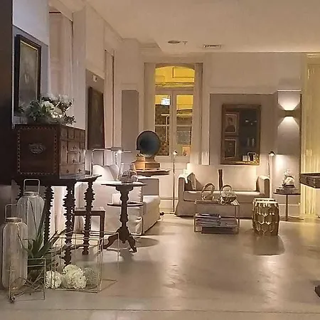 Hotel Universal Boutique 4*