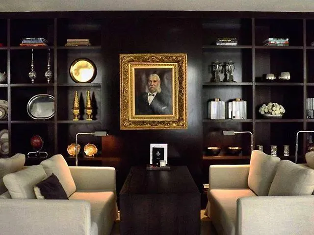 Universal Boutique 4*