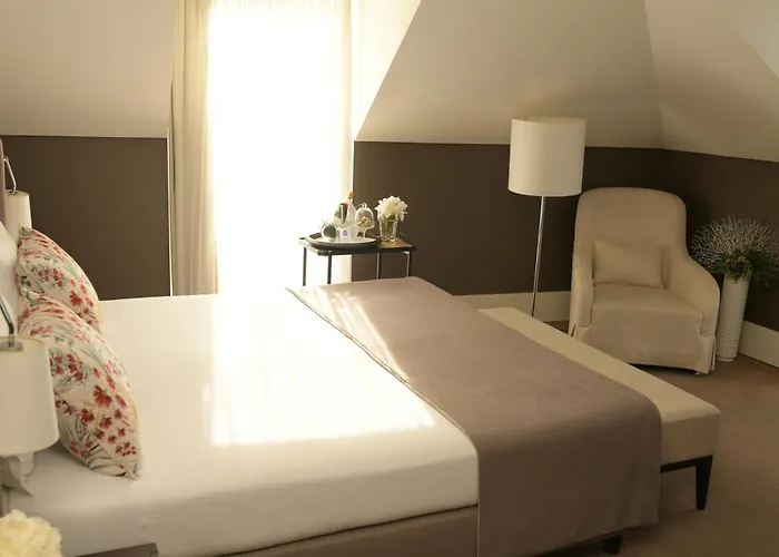 Universal Boutique 4*