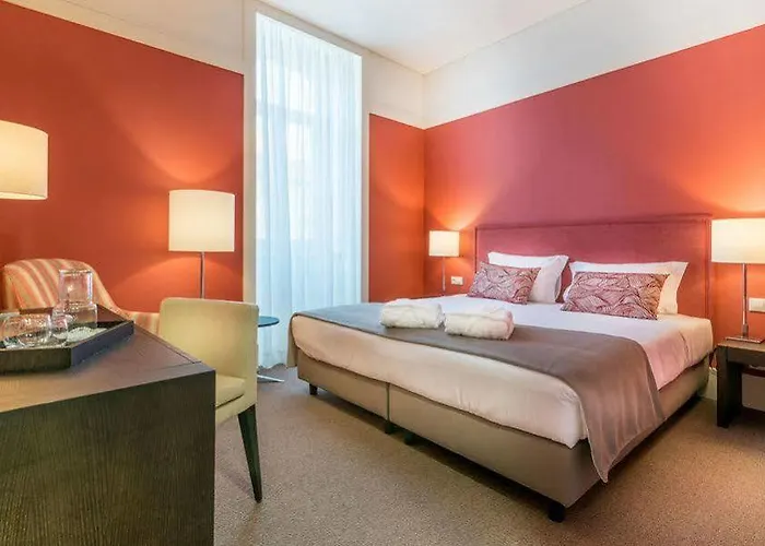 Universal Boutique 4*